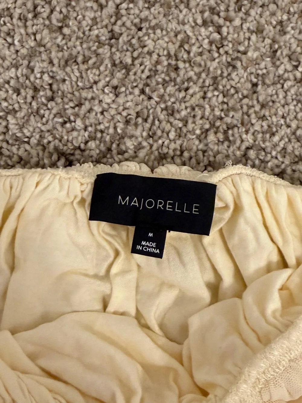MAJORELLE light pale